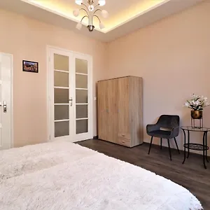 דירה King Charles Residences, בודפשט